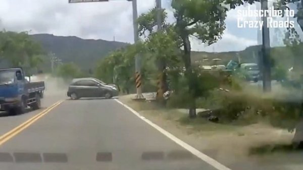 Dangerous idiots on the road, Bad driver, Car crash compilation - #116