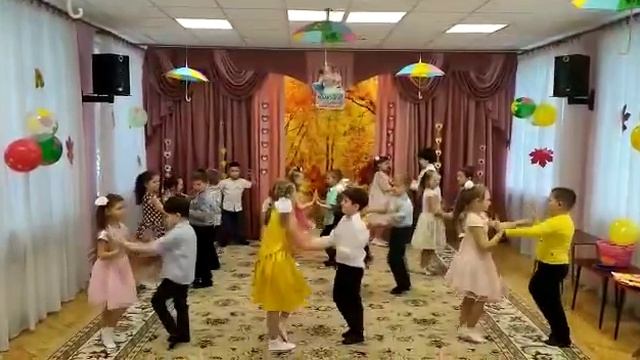 «Дочки и сыночки». Танец ко Дню Матери. смотреть онлайн