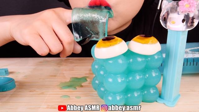 ASMR SHEET JELLY, JELLY NOODLES, BABY BOTTLE POP, GIANT JELLO SHOOTER, EDIBLE SPOONS, PEZ CANDY 먹방 смотреть онлайн