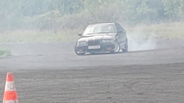BMW E36 Compact 318is TECHNO-VIOLETT M44B19 drift смотреть онлайн