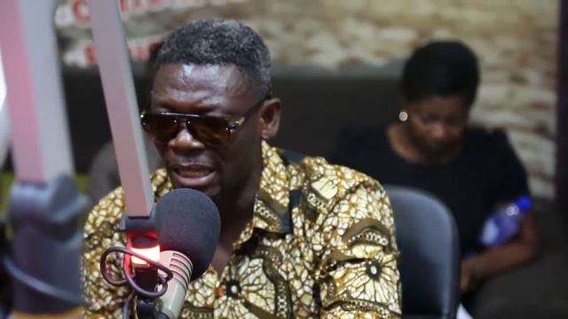 BABA SPIRIT AND AGYA KOO FIGHT ON ATINKA FM смотреть онлайн
