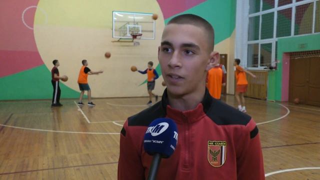 Баскетбольная команда мальчиков средней школы №9 смотреть онлайн