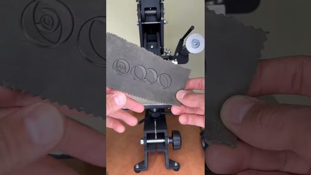 #handmade Как сделать тиснение на коже #штамп смотреть онлайн