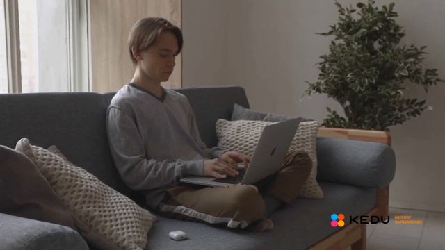 КАК ВЫБРАТЬ КУРСЫ PYTHON ДЛЯ ИЗУЧЕНИЯ смотреть онлайн