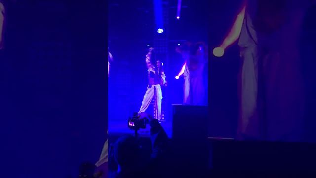 Елена Темникова - Срываюсь внезапно (Новосибирск 25.10.17) смотреть онлайн