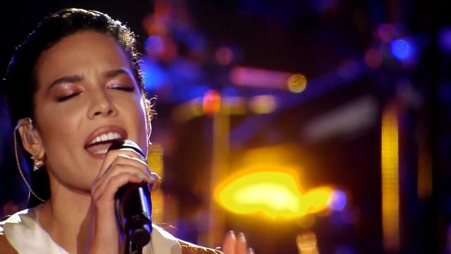 Halsey & Kelsea Ballerini Perform 'Without Me' | CMT Crossroads смотреть онлайн