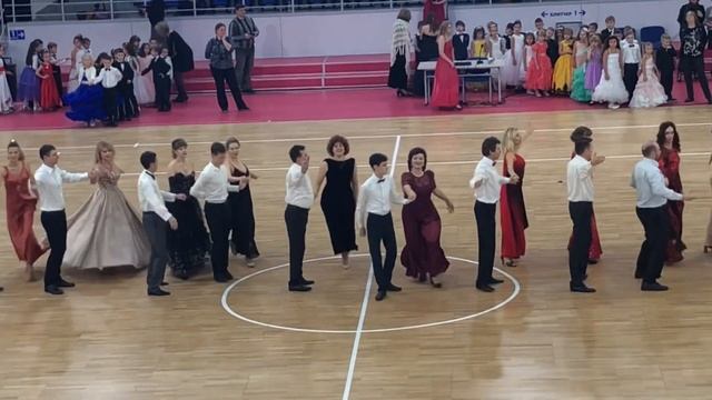 Лицейский бал. Запорожье. Вальс смотреть онлайн