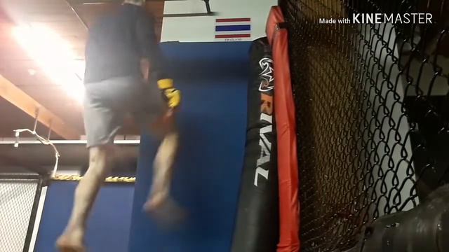 2.3 weeks out update from MMA fight смотреть онлайн