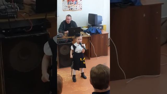 Лера Вышнякова "Старуха Шапокляк".Весело смотреть онлайн