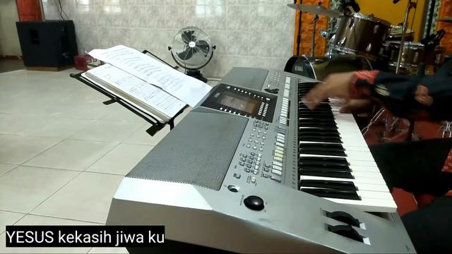 SAAT INDAH lagu rohani piano cover by Rudy chau смотреть онлайн