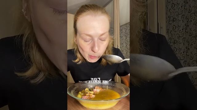 Мукбанг: гороховый суп смотреть онлайн