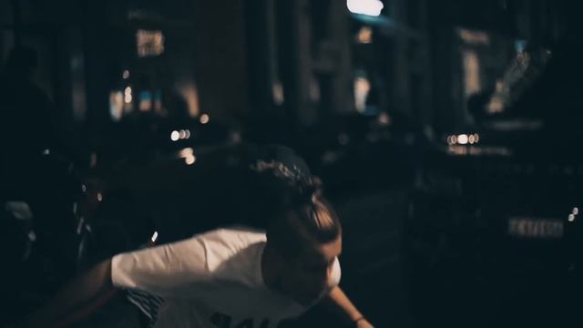 БЕЗУМНАЯ МОДА ЗВЕЗД ФУТБОЛА. Как одеваются известные футболисты. Футбольный топ. @120 ЯРДОВ смотреть онлайн