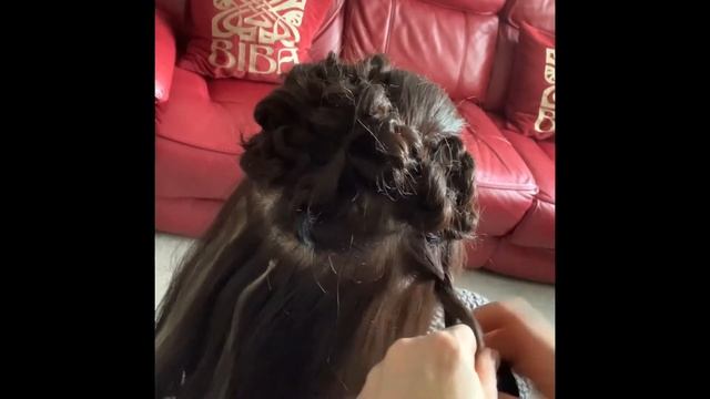 Прическа узлами. Knotted hairstyle. смотреть онлайн
