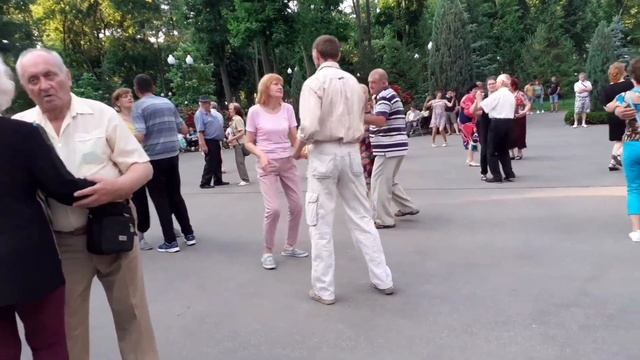 ТЫ САМЫЙ ЛУЧШИЙ НА ЗЕМЛЕ! ТАНЦЫ ХАРЬКОВ УКРАИНА СЧАСТЛИВЫЕ ДНИ смотреть онлайн