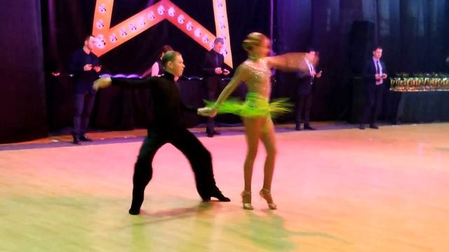 Gripas Golovatenko Зажигая звезды 03.03.18 la3 смотреть онлайн