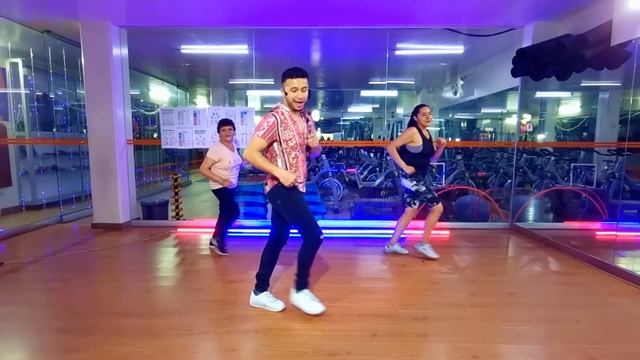 SALSA MERENGUE y BACHATA Dance Workout? Cardio QUEMA GRASA смотреть онлайн