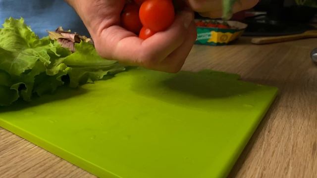 Ролл с курицей | Вкусный сметанный соус! смотреть онлайн