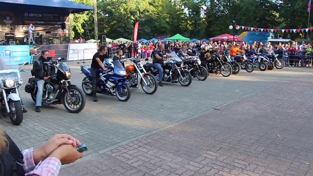 Nikolife на байк-шоу! Вот такие игрушки-мотоциклы для мальчиков. смотреть онлайн