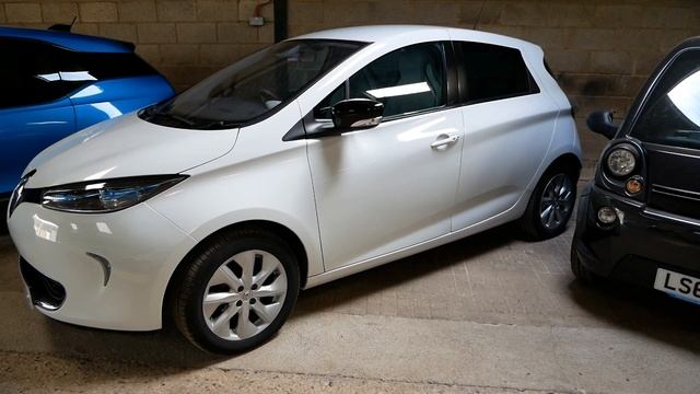 Explaining battery leases on electric vehicles, such as the Renault Zoe, Kangoo, Nissan Leaf etc смотреть онлайн