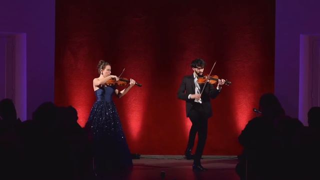 Jumping violinist - The Twiolins play Aleksey Igudesman´s Morrisons Jig смотреть онлайн