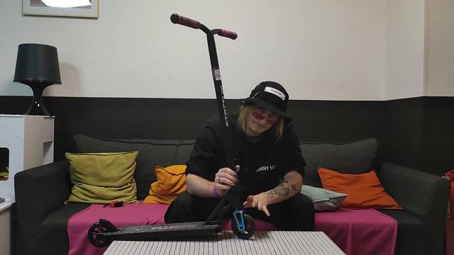 ?Обзор от BunnyHop? Трюковой самокат Stattum Gangster расскажет Дмитрий Купер. Скейт парк BunnyHop смотреть онлайн