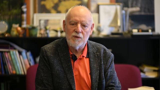 ПРОХОДЯЩИЙ СКВОЗЬ СТЕНУ 2 смотреть онлайн