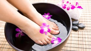 От ЯБЛОЧНОГО УКСУСА исчезают все болезни ног! Замачивайте ноги в уксусе всего один раз в неделю!