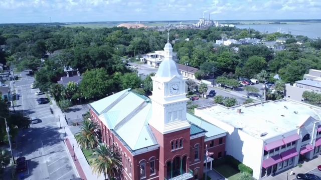 DOWNTOWN FERNANDINA BEACH смотреть онлайн