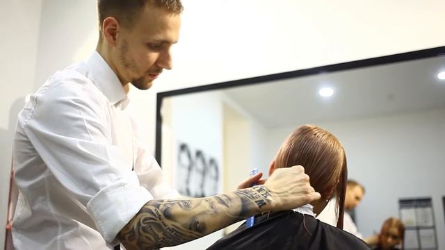 Красивая женская стрижка смотреть онлайн