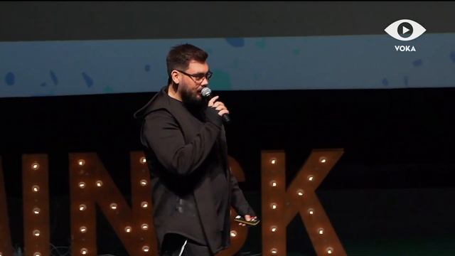 18+ Психология влияния в маркетинге - Cкандальное выступление - Макс Белоусов / Конференция СММИНС смотреть онлайн