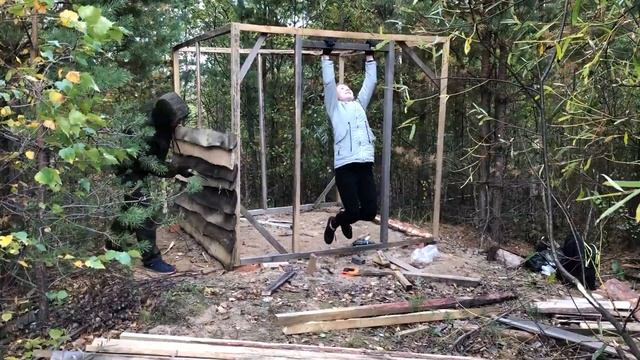 Строим домик в лесу! Серия 1. Каркас. Стены. смотреть онлайн