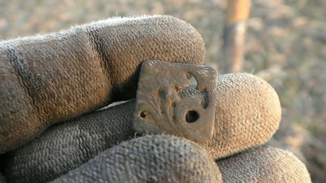 С ЭТОЙ ДЕВУШКОЙ НЕ СОСКУЧИШЬСЯ!!! КОП НА ПОЛЕ С СЕРЕБРОМ. смотреть онлайн