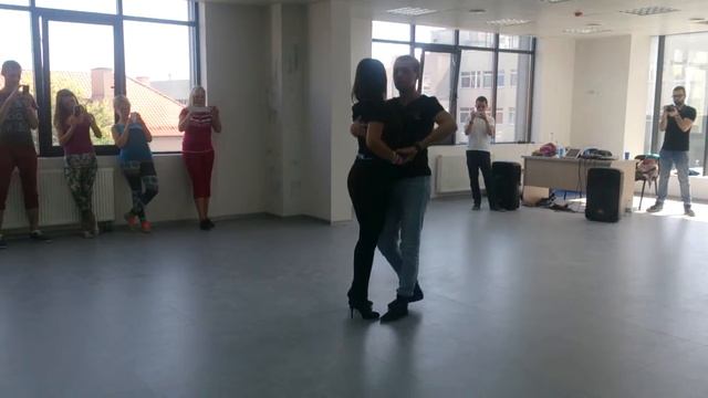 Andrey Kirillov & Yana Tyan / Kizomba @Kenig Frien смотреть онлайн