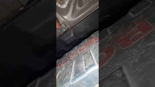 Открываем багажник изнутри Corolla 120 смотреть онлайн