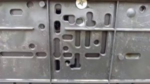 Как закрепить прямоугольную рамку гос. номера на основание под квадратный номер