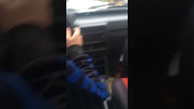 Çevre Yolunda Kia Pride ile Gezinti смотреть онлайн