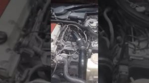 Мерседес е 210  проблема  плавают обороты. причина.