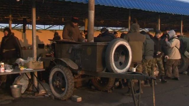 Кубанские казаки на въезде в Крым, близ села Чонгар смотреть онлайн