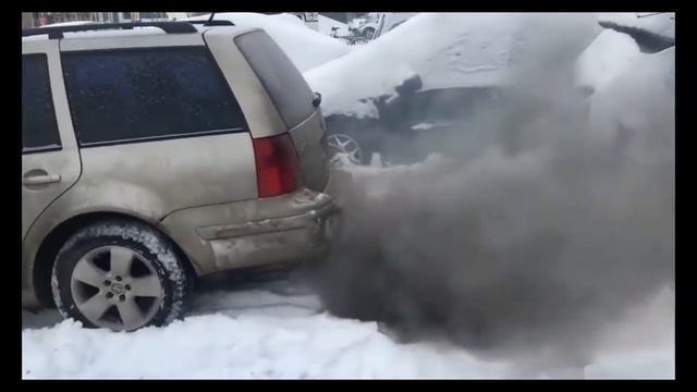 Запуск Зимою Автомобіля Трудниый Запуск Дизельных моторов Cold Start up engine Compilation смотреть онлайн