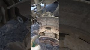 Замена колодок ручника Опель Вектра Б x16xel, караван ( универсал), 1997го года.