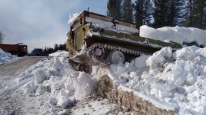 первый выезд мтлб после двух лет простоя из под снега.Республика Тыва.