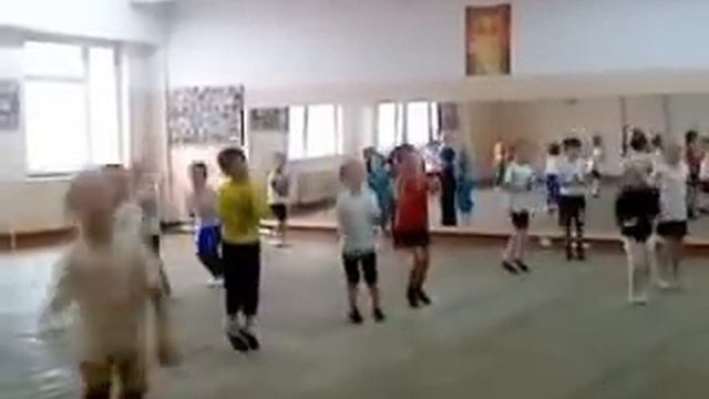 ДЖЕРЕЛЬЦЕ (Николаев) - Танец " Игрушки".MP4 смотреть онлайн