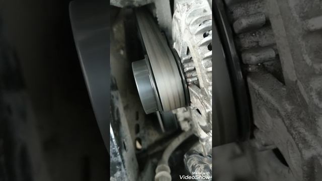 Стук шум в двигателе Тойота Королла 150 / Toyota Corolla 150 Замена обгонной муфты генератора. смотреть онлайн