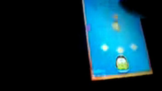 Обзор Cut the rope(original.experement) на sony ericsson wt19i walkman смотреть онлайн