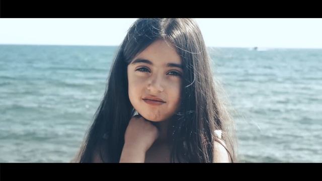 Θοδωρής Κοτονιάς - Η Αγάπη Μου Είναι Θάλασσα (Official Music Video)