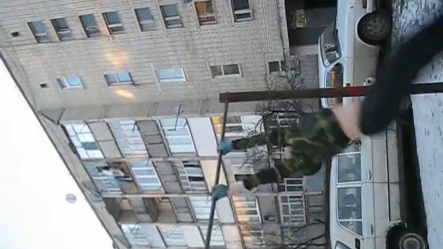 улител с турника смотреть онлайн