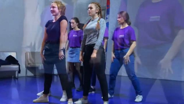 Волонтёры "Танцы в СМЕНЕ" Подготовка к выступлению смотреть онлайн