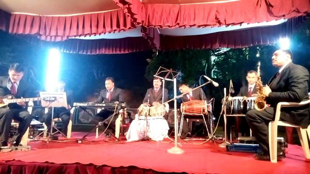 Aage bhi jaane na tu I waqt 1965 l saxophone by Satish with jazz bros Ftr (pb)l asha bhosle l смотреть онлайн