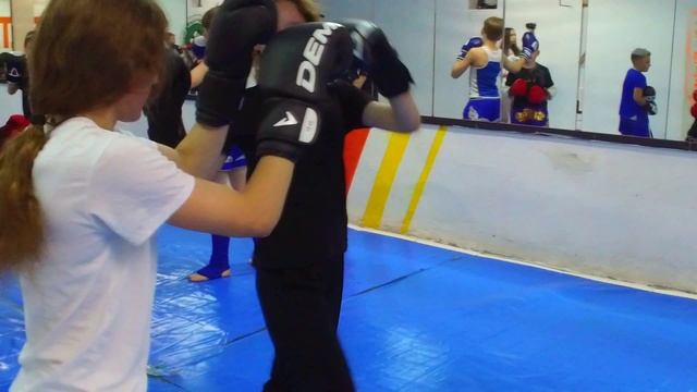 Белый Барс - Тайский Бокс - Набережные Челны - Мастер-класс от Амирхана Доктора Зоидова? смотреть онлайн