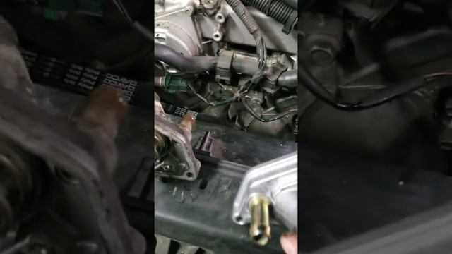 Infiniti G35 thermostat housing change out смотреть онлайн